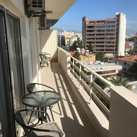Spacious & Bright Central * Nicosia