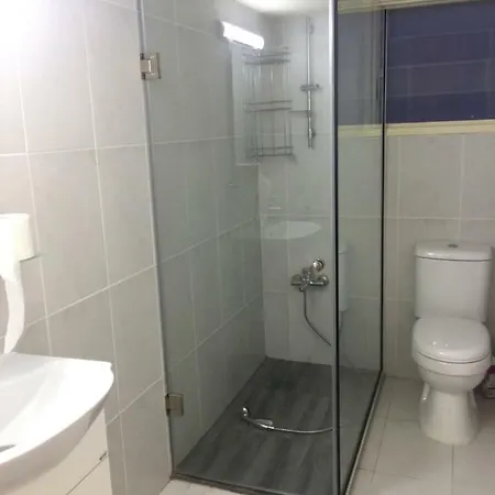 Apartment Spacious & Bright Central